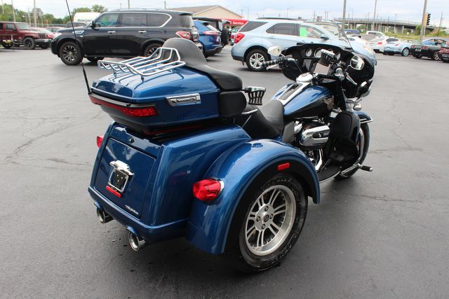 2018 Harley-Davidson Tri Glide Ultra 115th Anniversary FLHTCUTG Trike | Granite City, Illinois | MasterCars Company Inc. 2018 Harley-Davidson Tri Glide Ultra 115th Anniversary FLHTCUTG Trike | Granite City, Illinois | MasterCars Company Inc.