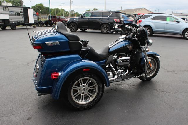 2018 Harley-Davidson Tri Glide Ultra 115th Anniversary FLHTCUTG Trike | Granite City, Illinois | MasterCars Company Inc. 2018 Harley-Davidson Tri Glide Ultra 115th Anniversary FLHTCUTG Trike | Granite City, Illinois | MasterCars Company Inc.