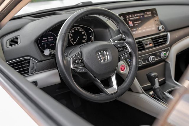 2018 Honda Accord Touring HUD Memory Heated/Cooled Seats Nav Sunroof 2018 Honda Accord Touring HUD Memory Heated/Cooled Seats Nav Sunroof