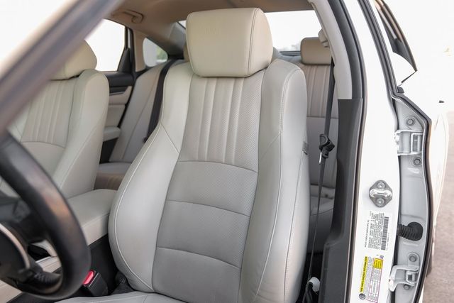 2018 Honda Accord Touring HUD Memory Heated/Cooled Seats Nav Sunroof 2018 Honda Accord Touring HUD Memory Heated/Cooled Seats Nav Sunroof