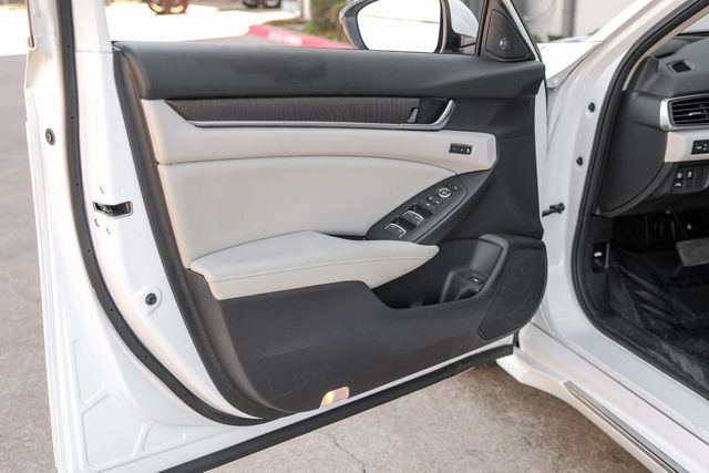 2018 Honda Accord Touring HUD Memory Heated/Cooled Seats Nav Sunroof 2018 Honda Accord Touring HUD Memory Heated/Cooled Seats Nav Sunroof