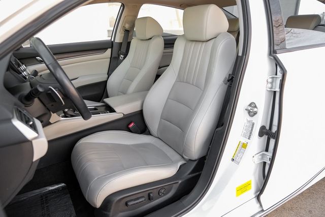 2018 Honda Accord Touring HUD Memory Heated/Cooled Seats Nav Sunroof 2018 Honda Accord Touring HUD Memory Heated/Cooled Seats Nav Sunroof