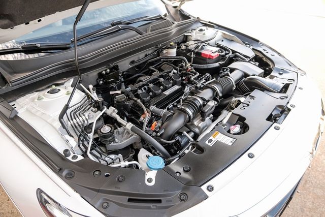 2018 Honda Accord Touring HUD Memory Heated/Cooled Seats Nav Sunroof 2018 Honda Accord Touring HUD Memory Heated/Cooled Seats Nav Sunroof