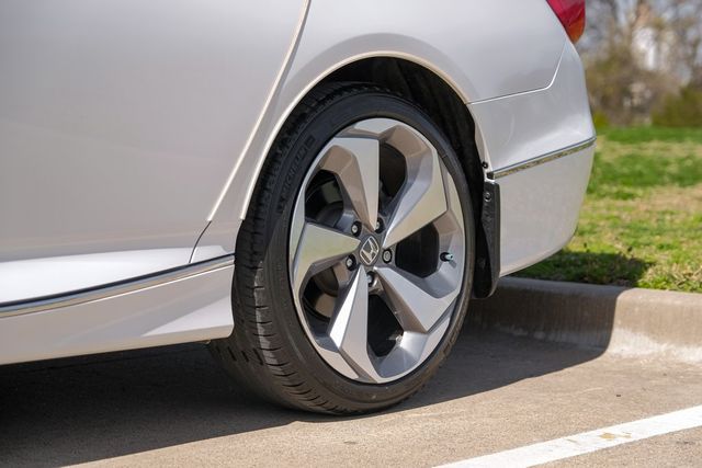 2018 Honda Accord Touring HUD Memory Heated/Cooled Seats Nav Sunroof 2018 Honda Accord Touring HUD Memory Heated/Cooled Seats Nav Sunroof