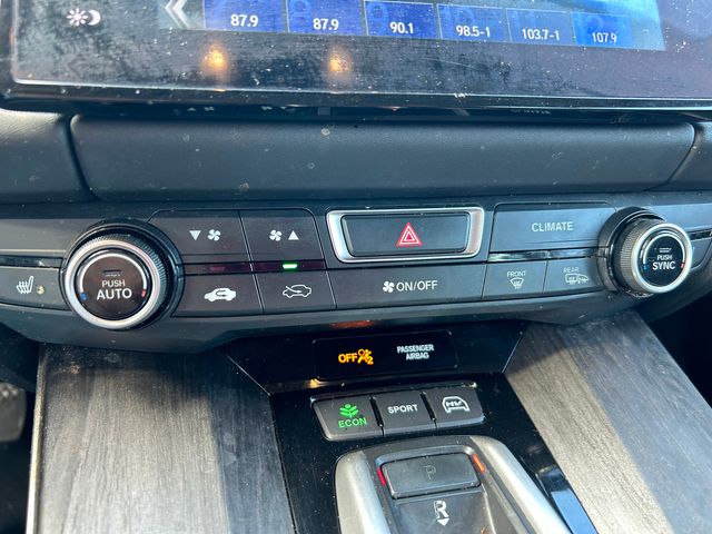 2018 Honda Clarity Plug-In Hybrid Base | New Brunswick, New Jersey | Brilliant Auto Sales