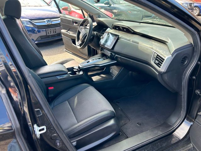 2018 Honda Clarity Plug-In Hybrid Base | New Brunswick, New Jersey | Brilliant Auto Sales 2018 Honda Clarity Plug-In Hybrid Base | New Brunswick, New Jersey | Brilliant Auto Sales