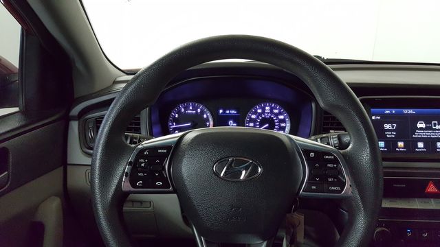 2018 Hyundai SONATA SE | Carrollton, TX | Legend Motorcars of Carrollton