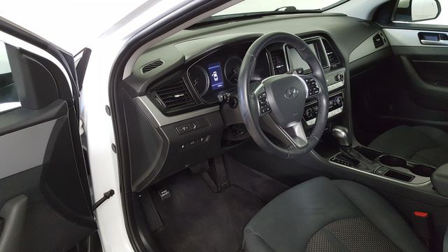 2018 Hyundai SONATA SEL | Carrollton, TX | Legend Motorcars of Carrollton 2018 Hyundai SONATA SEL | Carrollton, TX | Legend Motorcars of Carrollton
