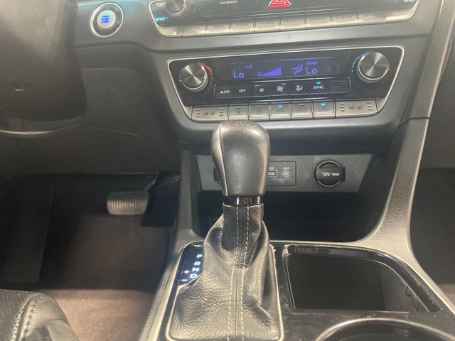 2018 Hyundai SONATA Limited 2018 Hyundai SONATA Limited