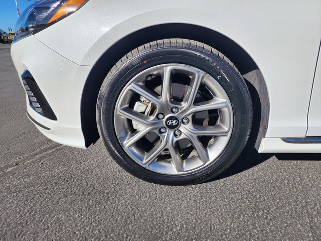 2018 Hyundai SONATA Sport 2.0T 2018 Hyundai SONATA Sport 2.0T