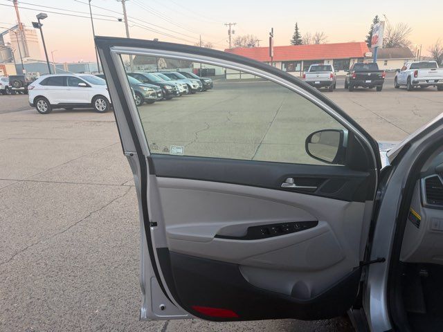 2018 Hyundai TUCSON SE ONLY 55,000 Miles | Dickinson, ND | Heiser Motors