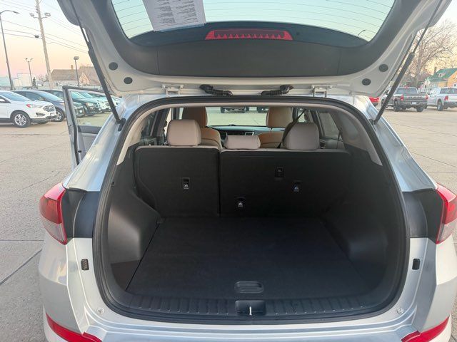 2018 Hyundai TUCSON SE ONLY 55,000 Miles | Dickinson, ND | Heiser Motors 2018 Hyundai TUCSON SE ONLY 55,000 Miles | Dickinson, ND | Heiser Motors
