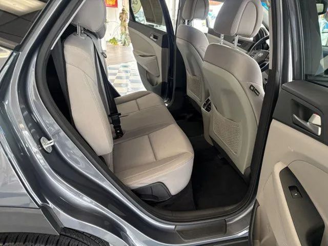 2018 Hyundai TUCSON Value Sport Utility 4D | Rome, GA | Knight's Car Store 2018 Hyundai TUCSON Value Sport Utility 4D | Rome, GA | Knight's Car Store