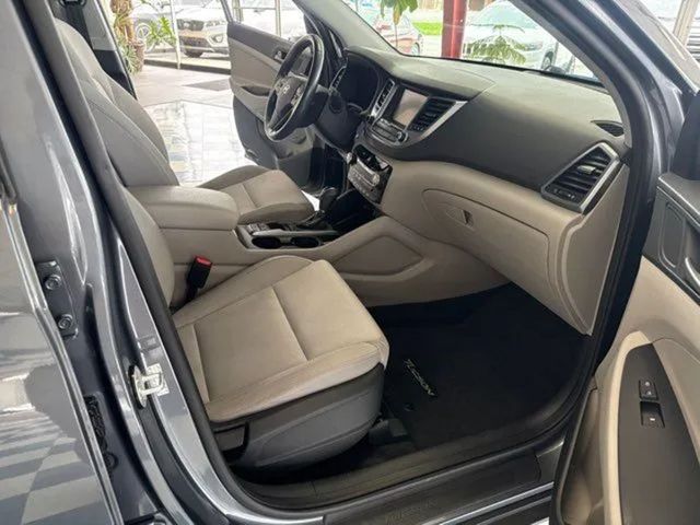 2018 Hyundai TUCSON Value Sport Utility 4D | Rome, GA | Knight's Car Store 2018 Hyundai TUCSON Value Sport Utility 4D | Rome, GA | Knight's Car Store