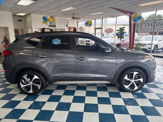 2018 Hyundai TUCSON Value Sport Utility 4D | Rome, GA | Knight's Car Store 2018 Hyundai TUCSON Value Sport Utility 4D | Rome, GA | Knight's Car Store