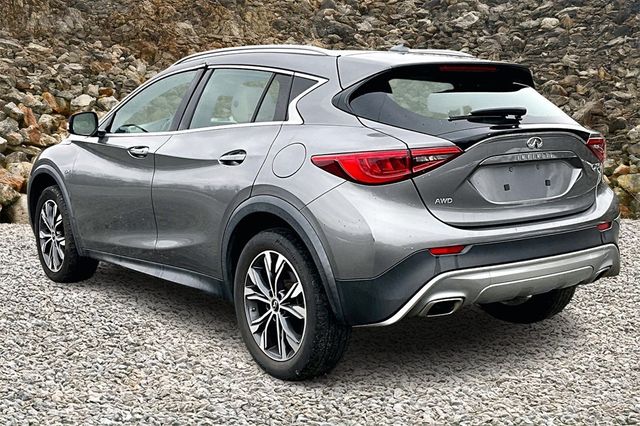 2018 INFINITI QX30 Luxury