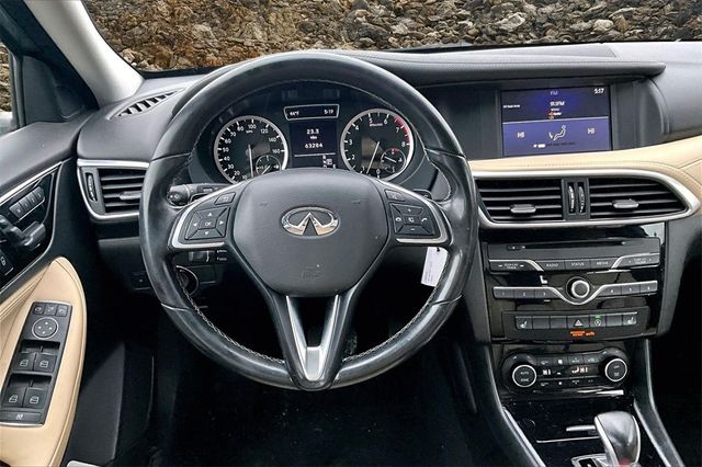 2018 INFINITI QX30 Luxury