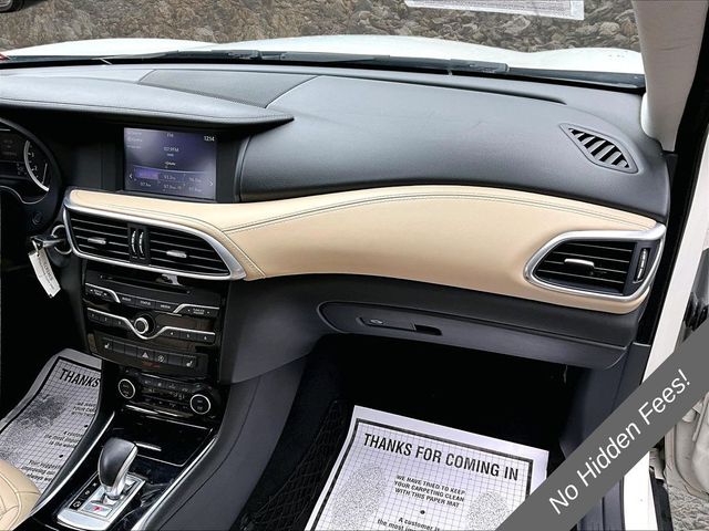 2018 INFINITI QX30 Luxury