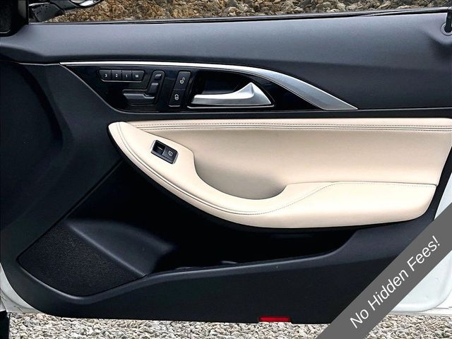2018 INFINITI QX30 Luxury