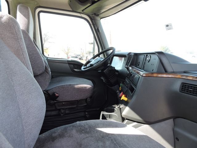 2018 International LT625 Daycab