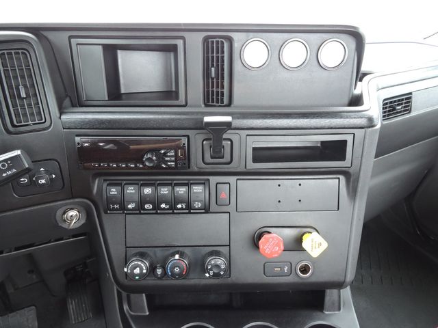 2018 International LT625 Daycab