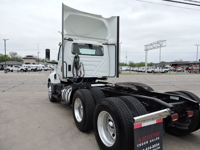 2018 International LT625 Daycab
