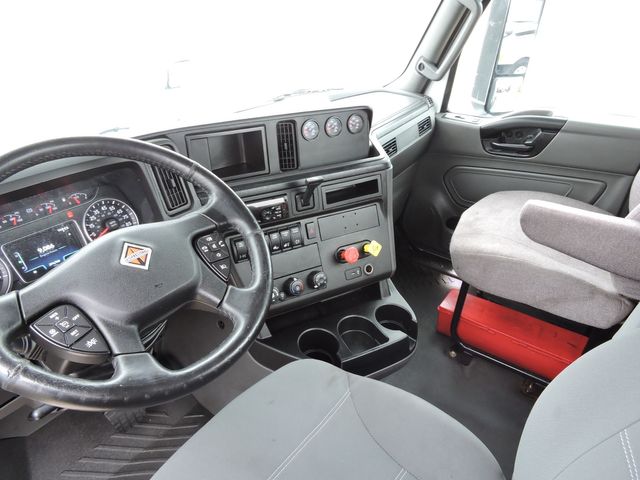 2018 International LT625 Daycab