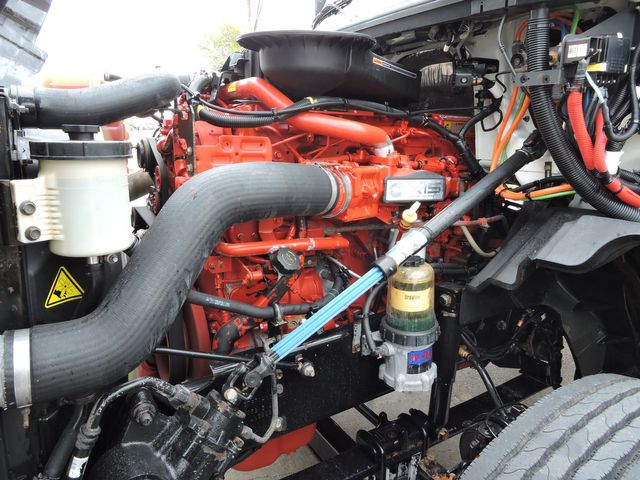 2018 International LT625 Daycab