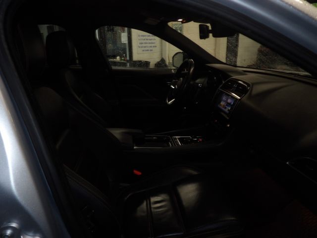 2018 Jaguar F-PACE 25t Prestige | Dalton, GA | Paniagua Auto Mall 2018 Jaguar F-PACE 25t Prestige | Dalton, GA | Paniagua Auto Mall