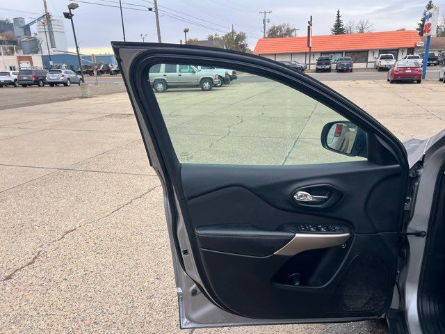 2018 Jeep Cherokee Latitude | Dickinson, ND | Heiser Motors 2018 Jeep Cherokee Latitude | Dickinson, ND | Heiser Motors