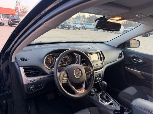 2018 Jeep Cherokee Latitude ONLY 70,000 Miles | Dickinson, ND | Heiser Motors