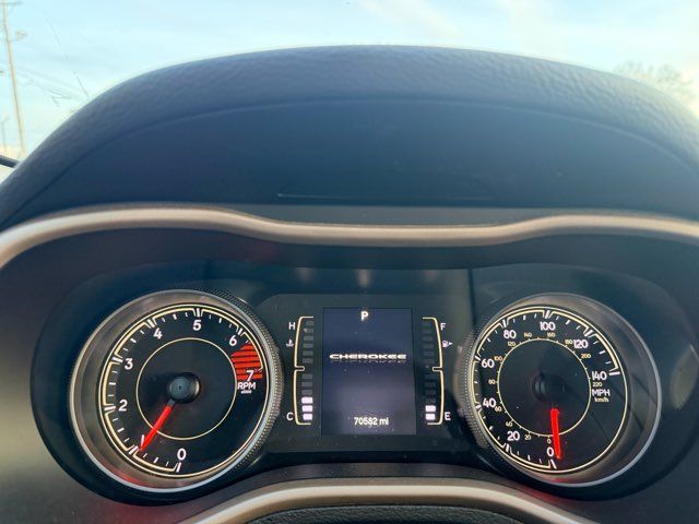 2018 Jeep Cherokee Latitude ONLY 70,000 Miles | Dickinson, ND | Heiser Motors
