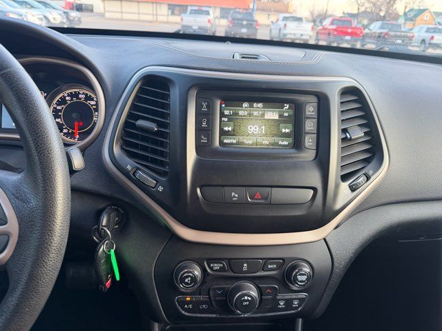 2018 Jeep Cherokee Latitude ONLY 70,000 Miles | Dickinson, ND | Heiser Motors 2018 Jeep Cherokee Latitude ONLY 70,000 Miles | Dickinson, ND | Heiser Motors