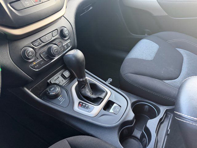 2018 Jeep Cherokee Latitude ONLY 70,000 Miles | Dickinson, ND | Heiser Motors 2018 Jeep Cherokee Latitude ONLY 70,000 Miles | Dickinson, ND | Heiser Motors