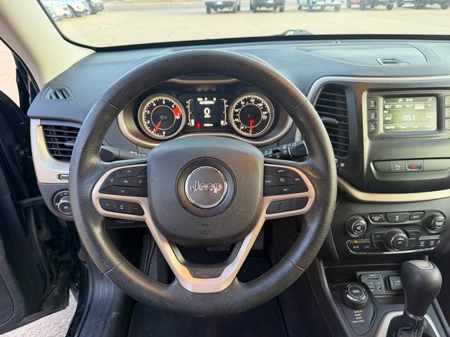 2018 Jeep Cherokee Latitude ONLY 70,000 Miles | Dickinson, ND | Heiser Motors 2018 Jeep Cherokee Latitude ONLY 70,000 Miles | Dickinson, ND | Heiser Motors