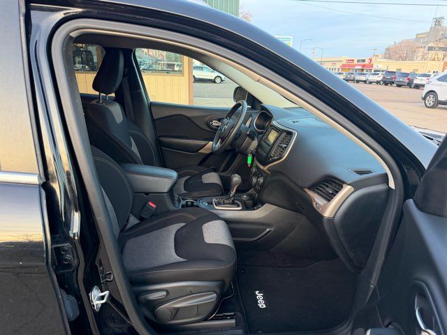 2018 Jeep Cherokee Latitude ONLY 70,000 Miles | Dickinson, ND | Heiser Motors