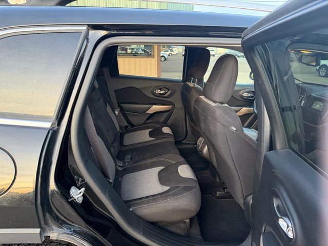 2018 Jeep Cherokee Latitude ONLY 70,000 Miles | Dickinson, ND | Heiser Motors
