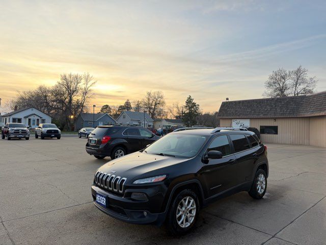 2018 Jeep Cherokee Latitude ONLY 70,000 Miles | Dickinson, ND | Heiser Motors