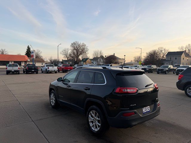 2018 Jeep Cherokee Latitude ONLY 70,000 Miles | Dickinson, ND | Heiser Motors 2018 Jeep Cherokee Latitude ONLY 70,000 Miles | Dickinson, ND | Heiser Motors