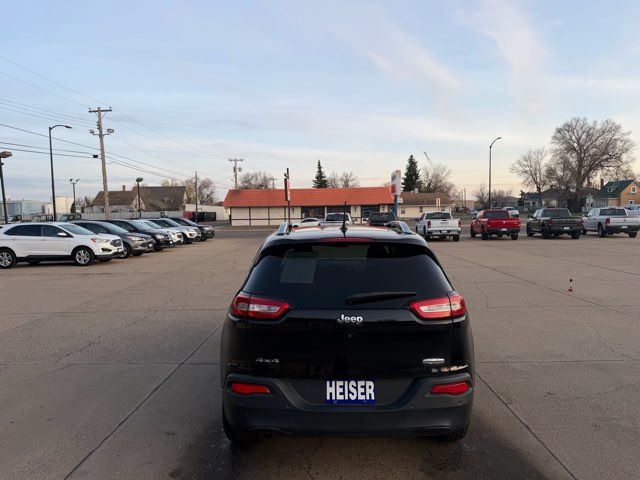 2018 Jeep Cherokee Latitude ONLY 70,000 Miles | Dickinson, ND | Heiser Motors 2018 Jeep Cherokee Latitude ONLY 70,000 Miles | Dickinson, ND | Heiser Motors