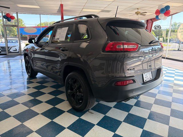 2018 Jeep Cherokee Latitude | Rome, GA | Knight's Car Store 2018 Jeep Cherokee Latitude | Rome, GA | Knight's Car Store