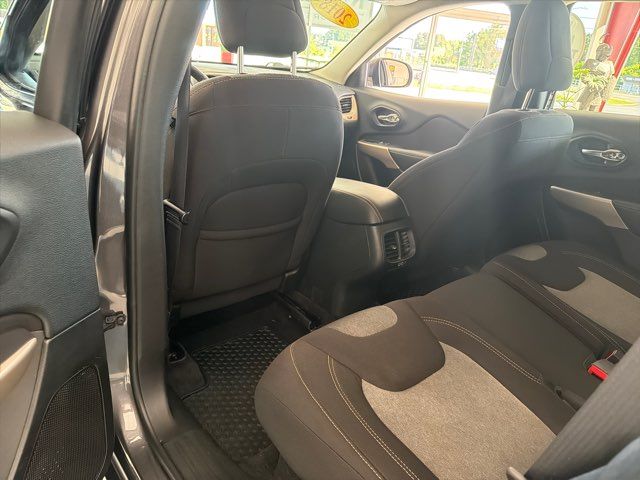 2018 Jeep Cherokee Latitude | Rome, GA | Knight's Car Store