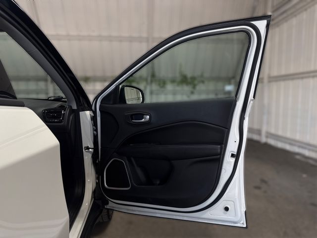 2018 Jeep Compass Altitude | Houston, TX | Texas Star Motors 2018 Jeep Compass Altitude | Houston, TX | Texas Star Motors