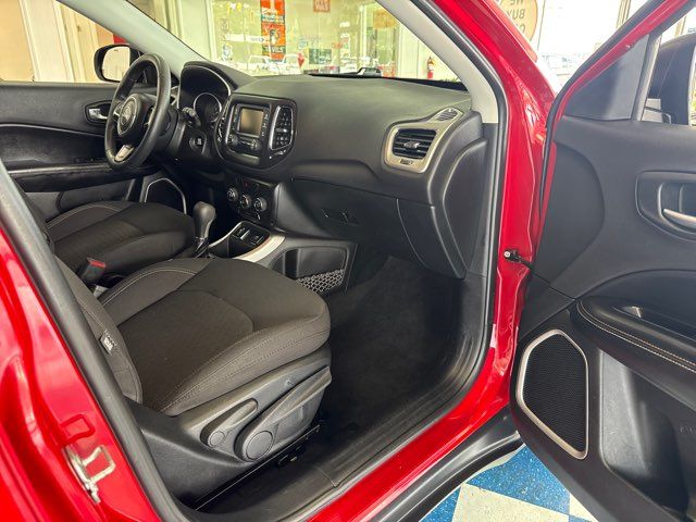 2018 Jeep Compass Sport | Rome, GA | Knight's Car Store 2018 Jeep Compass Sport | Rome, GA | Knight's Car Store