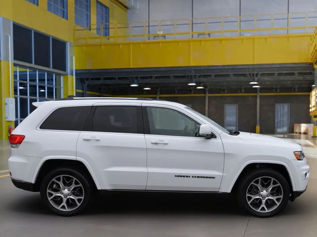 2018 Jeep Grand Cherokee Limited Sterling Edition Sport Utility 4D | Louisville, MS | CARite Louisville MS 2018 Jeep Grand Cherokee Limited Sterling Edition Sport Utility 4D | Louisville, MS | CARite Louisville MS