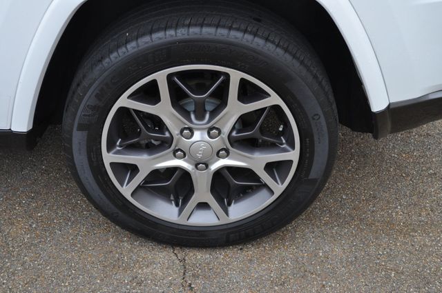 2018 Jeep Grand Cherokee Limited Sterling Edition Sport Utility 4D | Louisville, MS | CARite Louisville MS 2018 Jeep Grand Cherokee Limited Sterling Edition Sport Utility 4D | Louisville, MS | CARite Louisville MS