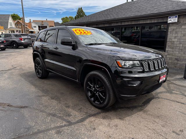 2018 Jeep Grand Cherokee Altitude | Milwaukee, Wisconsin | Millennium Motor Sales