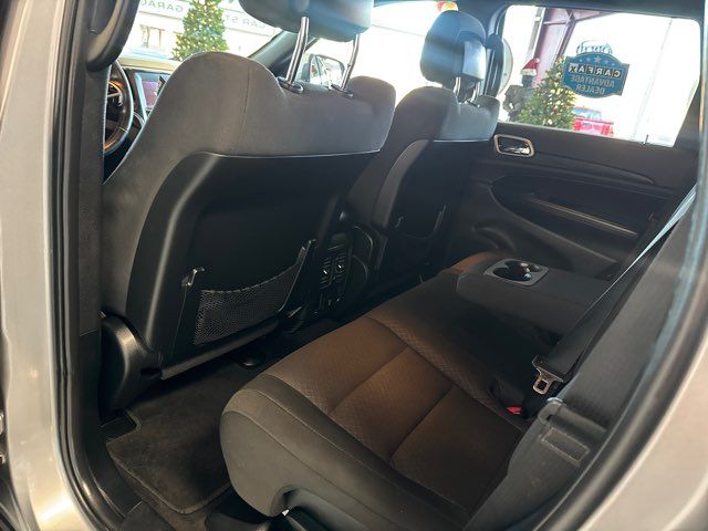 2018 Jeep Grand Cherokee Laredo E | Rome, GA | Knight's Car Store 2018 Jeep Grand Cherokee Laredo E | Rome, GA | Knight's Car Store