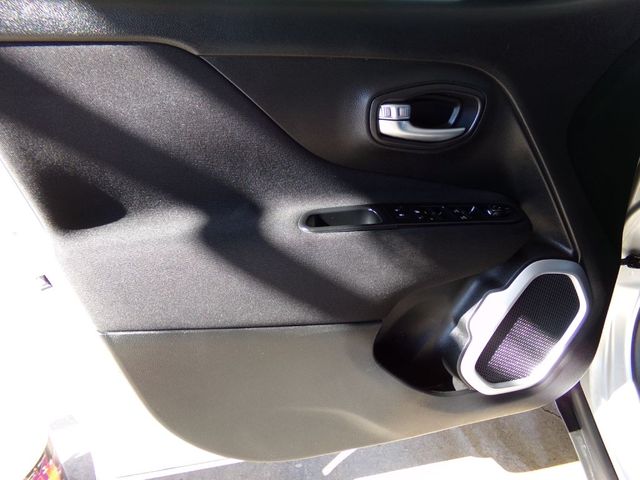 2018 Jeep Renegade LATITUDE | Gonzales, TX | West Motors 2018 Jeep Renegade LATITUDE | Gonzales, TX | West Motors