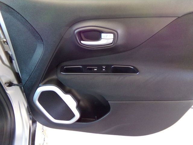 2018 Jeep Renegade LATITUDE | Gonzales, TX | West Motors 2018 Jeep Renegade LATITUDE | Gonzales, TX | West Motors